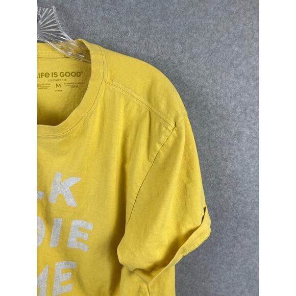 Life is Good Talk Birdie To Me Golf Shirt Size M Yellow Short Sleeve Crusher Tee - Picture 3 of 8